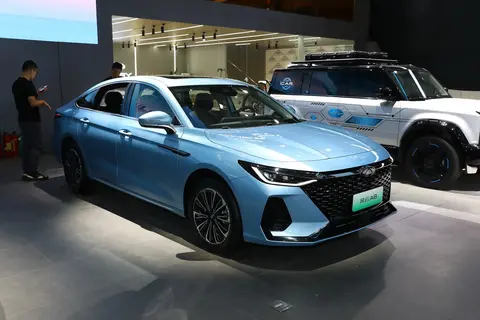 国产A8打响第一枪！续航1400km，外观运动，关键价格低到离谱！